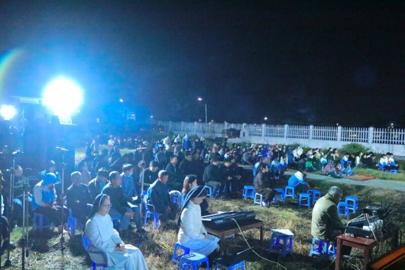 fb-732768673513037_1161820566074826