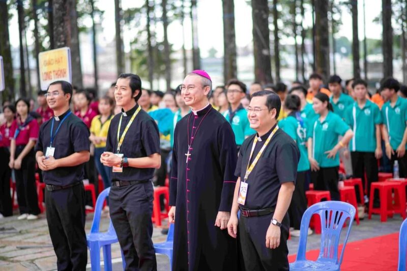 fb-732768673513037_1161688282754721