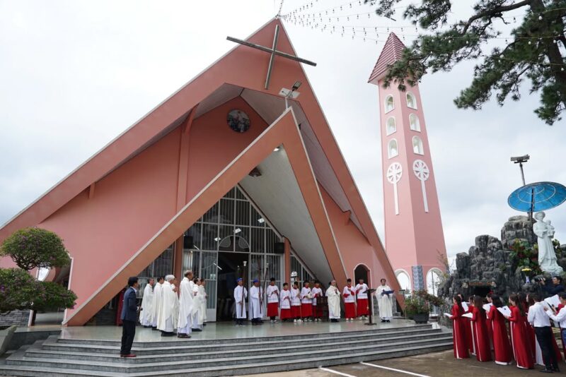 fb-161015470626458_1259883876175684