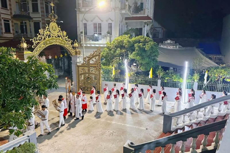 fb-1578851229095483_1255611279943444