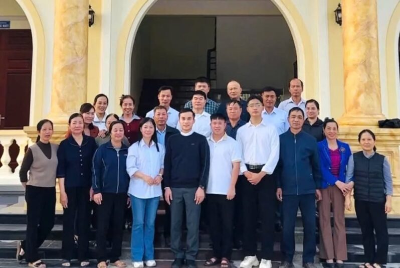 fb-732768673513037_1162382452685304