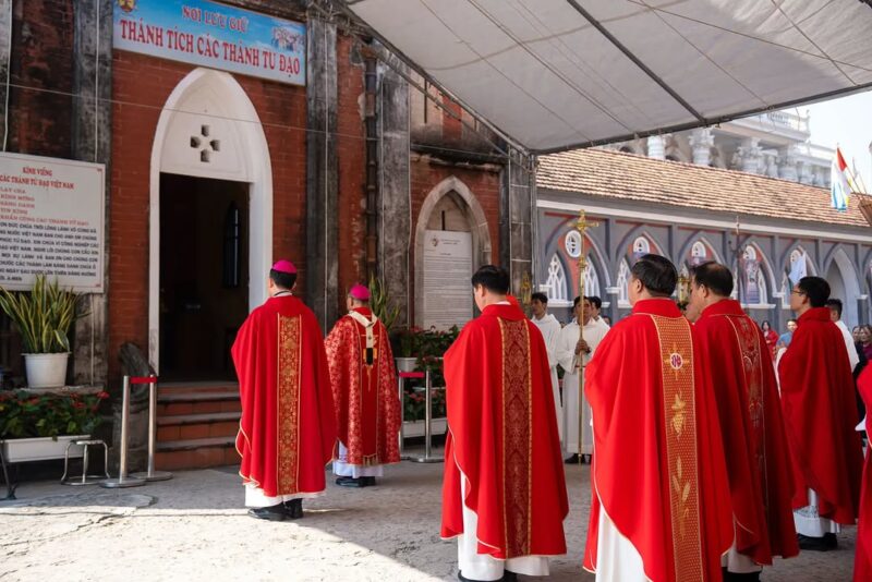 fb-732768673513037_1162595409330675