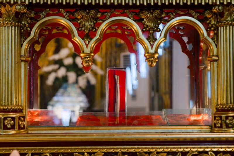 fb-732768673513037_1162595409330675