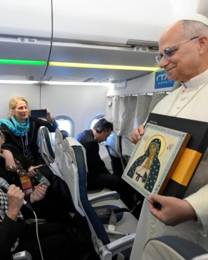 fb-101064066621857_1167901578799100