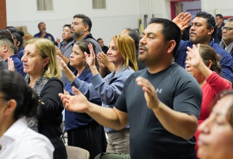 fb-1094082193990443_1422885086503846