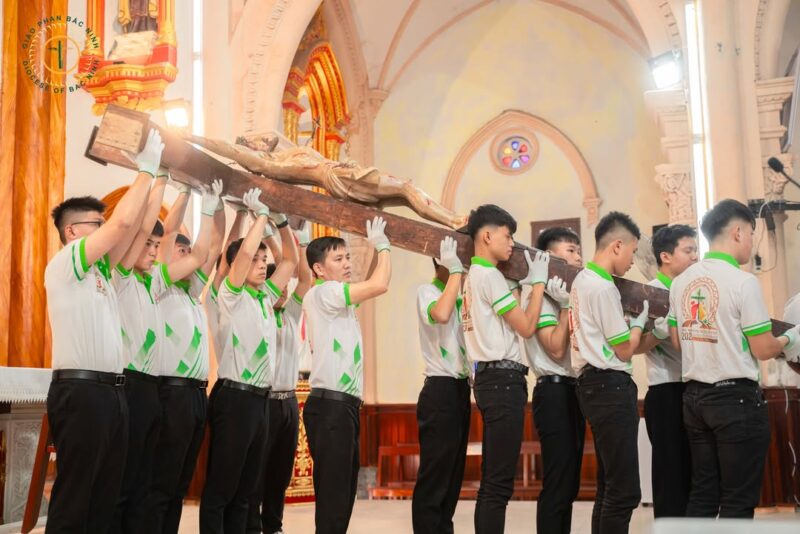 fb-732768673513037_1163444232579126