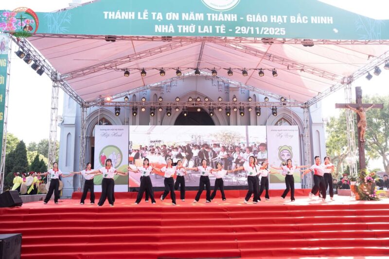 fb-732768673513037_1163407365916146