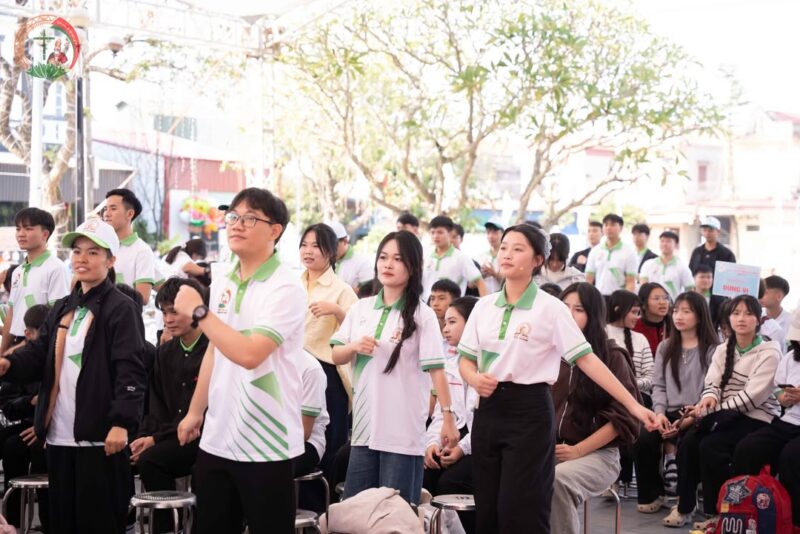 fb-732768673513037_1163407365916146