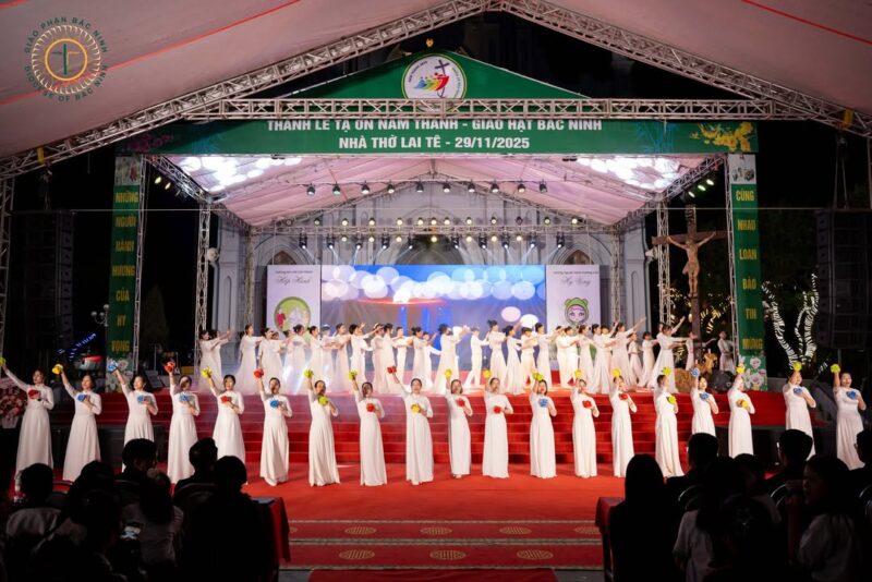 fb-732768673513037_1163575752565974