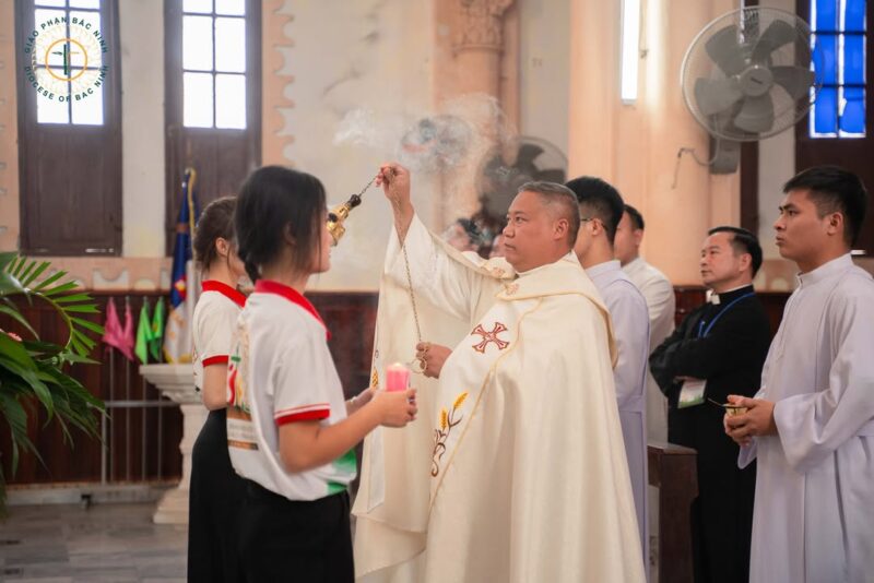 fb-732768673513037_1163557195901163