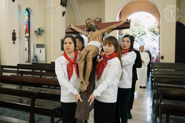 fb-732768673513037_1164160785840804