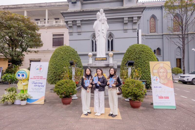 fb-104570015177619_872905821911832