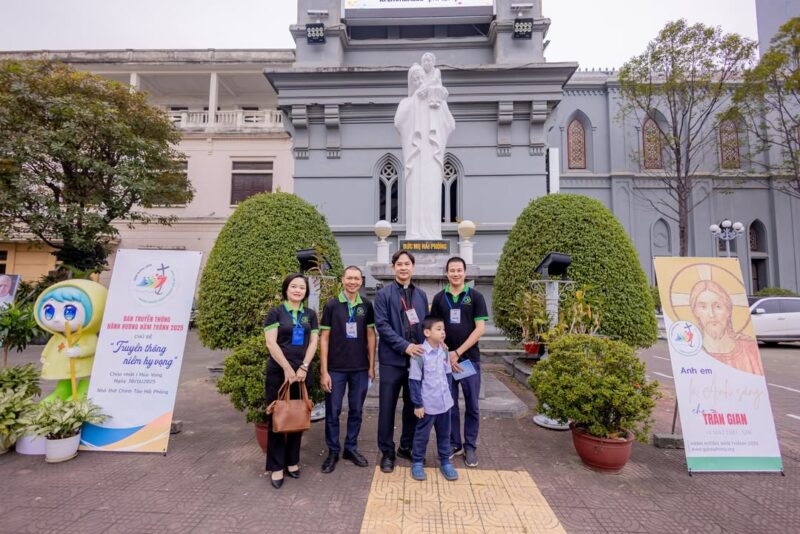 fb-104570015177619_872905821911832