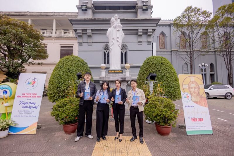 fb-104570015177619_872905821911832