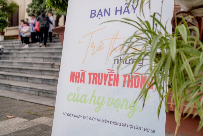 fb-104570015177619_873179981884416