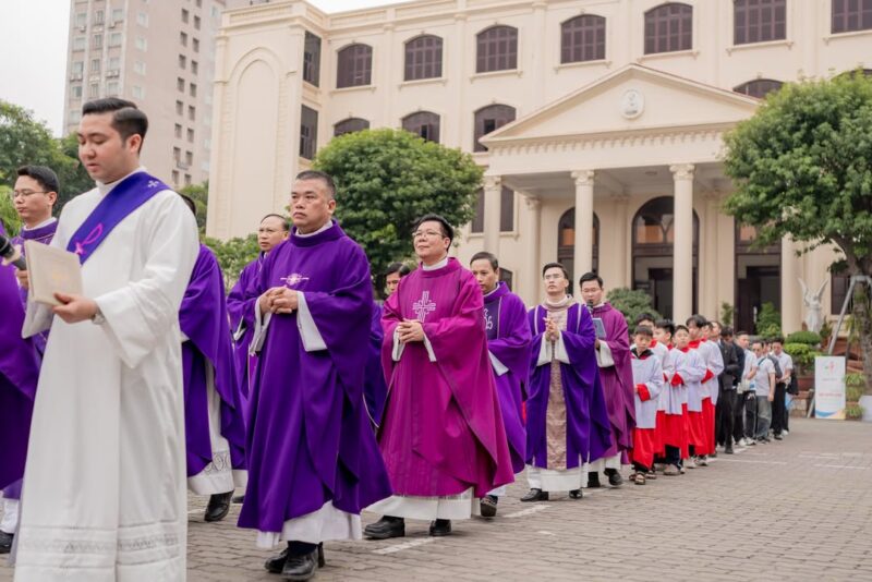 fb-104570015177619_873179981884416