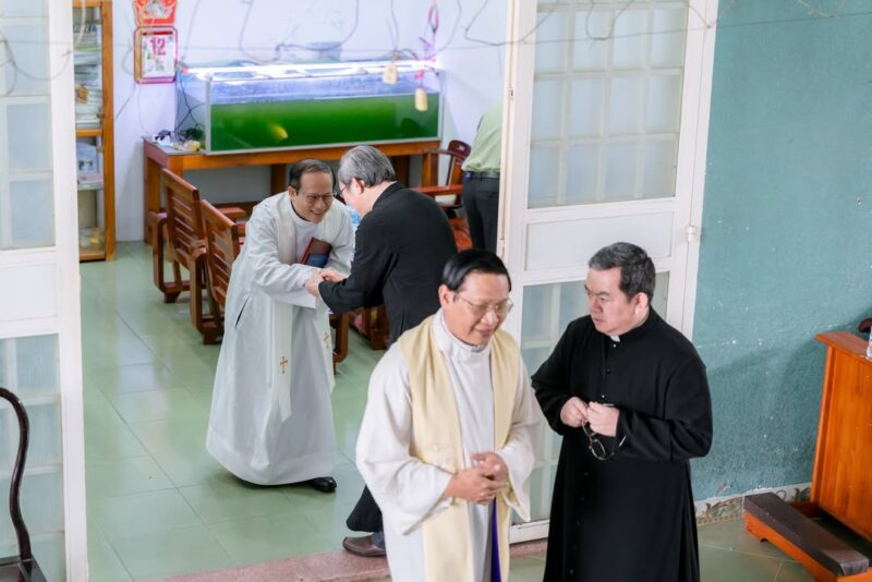 fb-585442494803518_1265751065589440