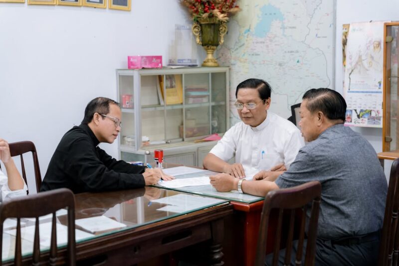 fb-585442494803518_1265751065589440