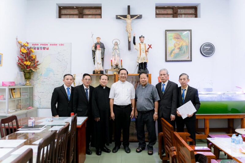 fb-585442494803518_1265751065589440