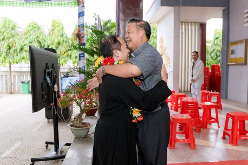 fb-585442494803518_1265751065589440