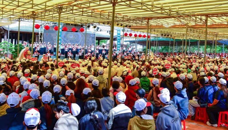 fb-161015470626458_1262600582570680