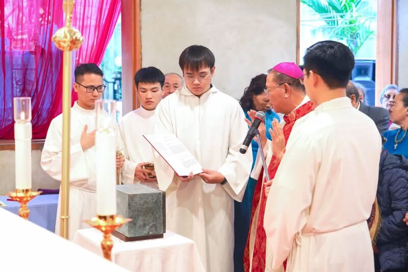 fb-1578851229095483_1258053633032542