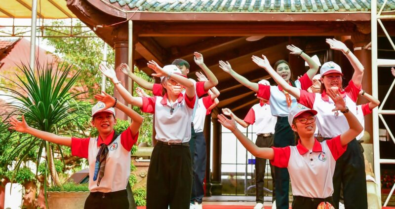 fb-161015470626458_1262839065880165