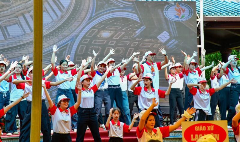 fb-161015470626458_1262839065880165