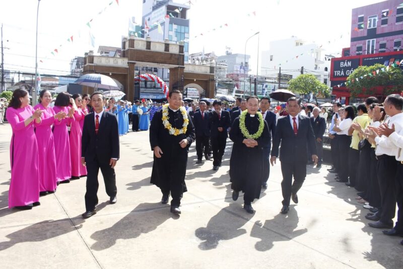 fb-585442494803518_1266139165550630