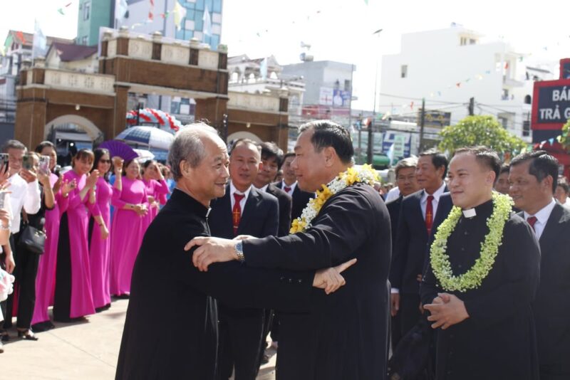 fb-585442494803518_1266139165550630