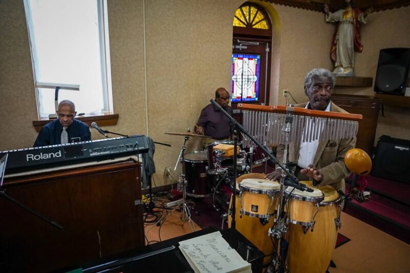 fb-147325878647167_1266823318816935