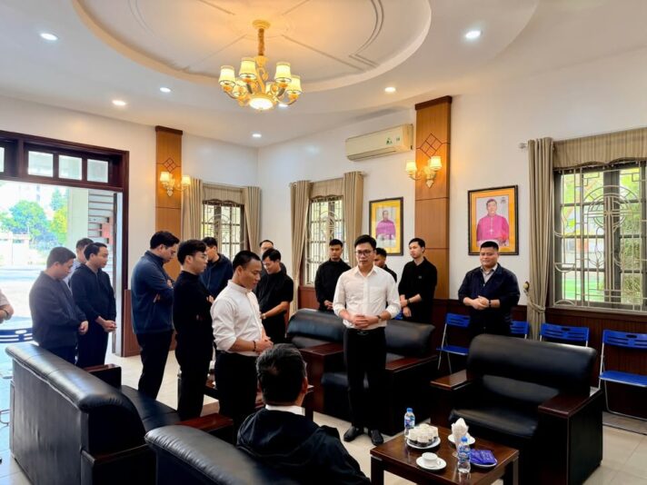 fb-104570015177619_874002355135512