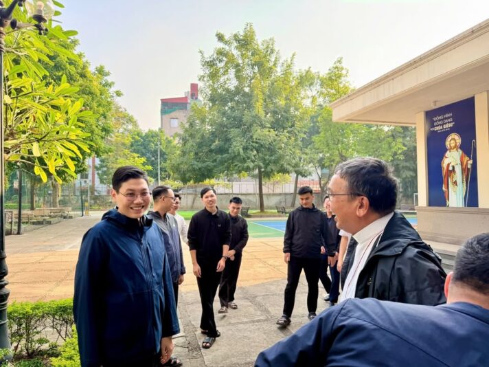 fb-104570015177619_874002355135512