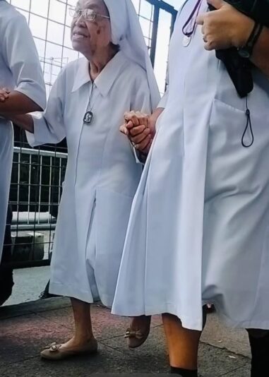 fb-104845338955723_858468803598046