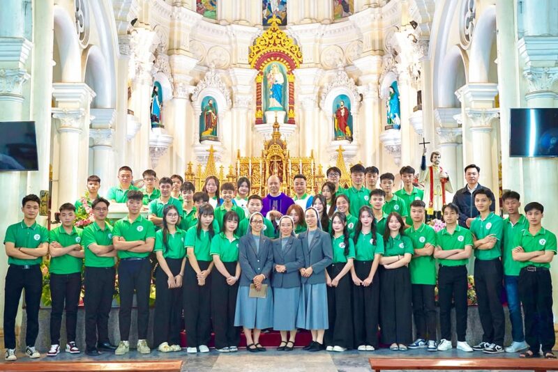 fb-1578851229095483_1258611612976744