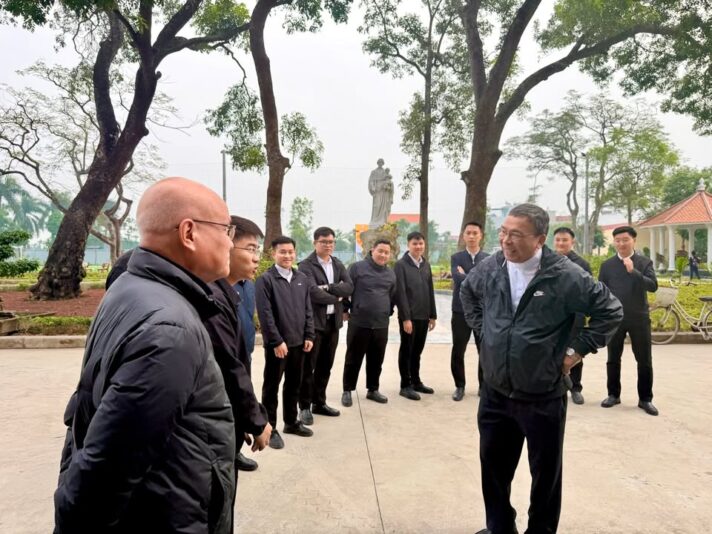 fb-104570015177619_873762451826169