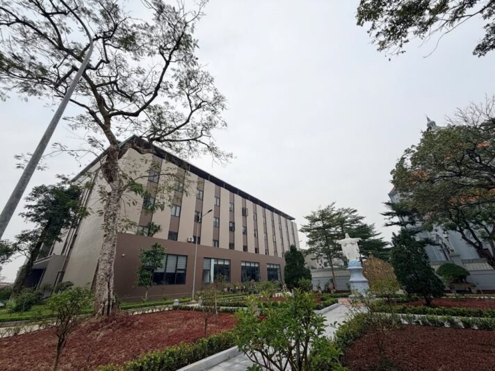 fb-104570015177619_873762451826169