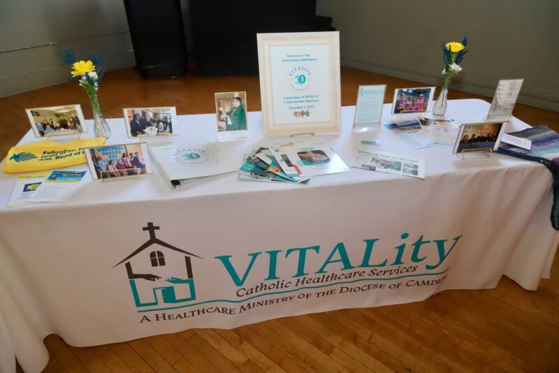 fb-1094082193990443_1308223924680741