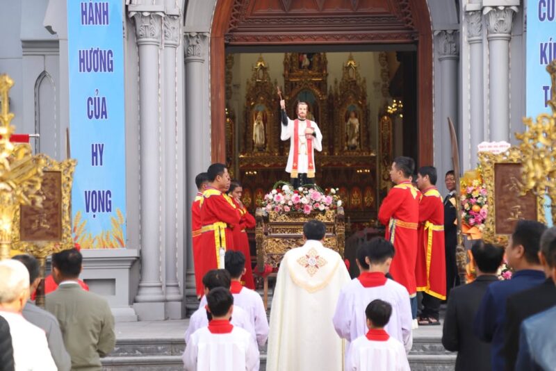 fb-1578851229095483_1258598059644766