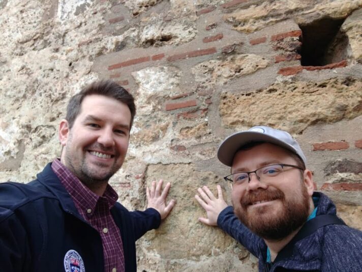 fb-127530903940386_1320168516808430