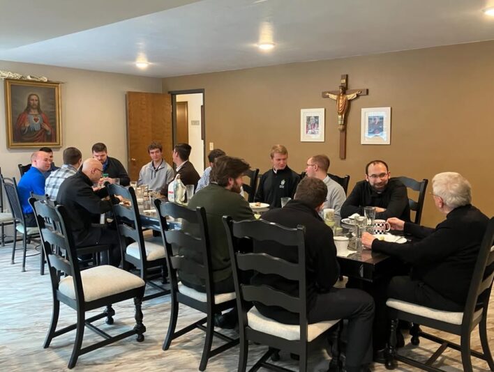 fb-128110617292885_1257074019787215