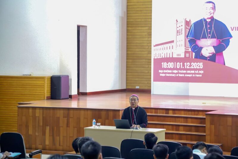 fb-1578851229095483_1259516586219580