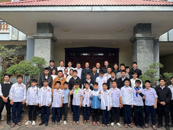 fb-104570015177619_874790678390013