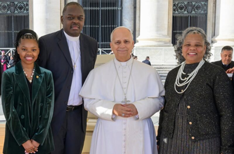 fb-107704176960_1253873400108136