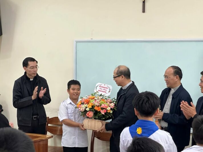 fb-104570015177619_874790678390013