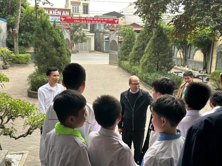 fb-104570015177619_874790678390013