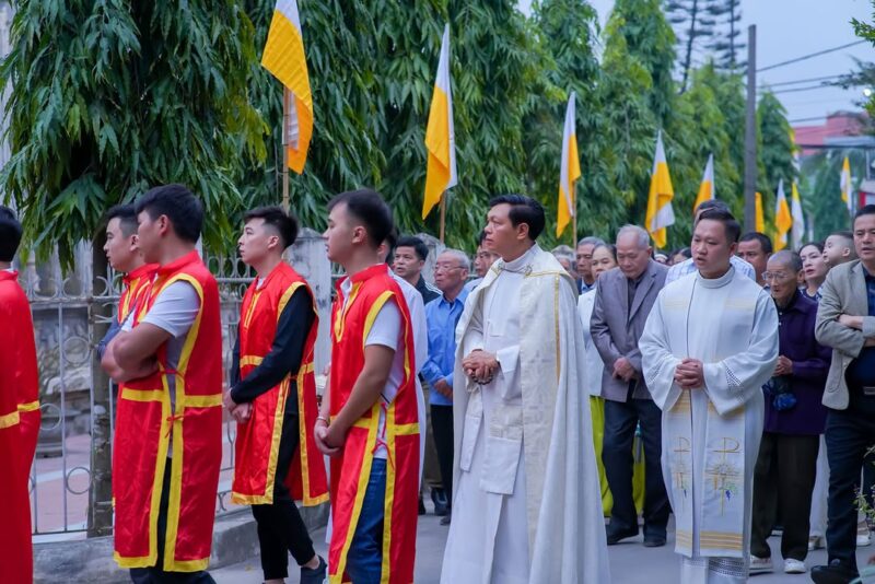 fb-1578851229095483_1261035612734344