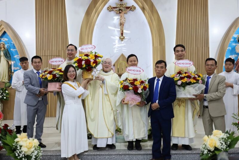 fb-104570015177619_876222391580175