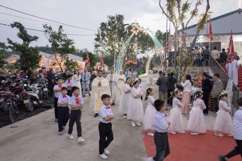 fb-104570015177619_876222391580175