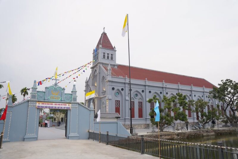 fb-104570015177619_878338968035184